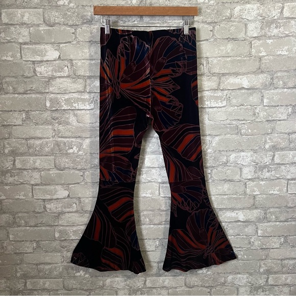 Free People Women's 26" Waist Float Away Butterfly Velour Velvet Flares Purple - Picture 2 of 8